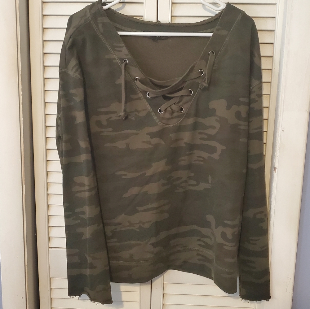 Sanctuary camo sweatshirt